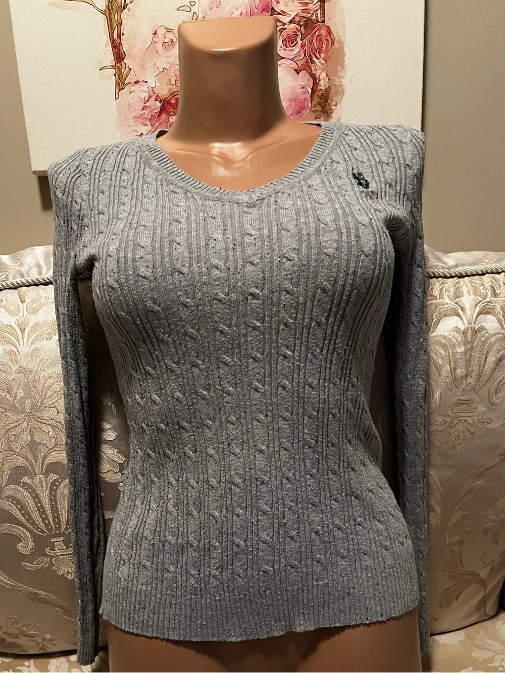Ralph Loren Gray Ribbed Fitted V-Neck Sweater with Navy Polo Logo